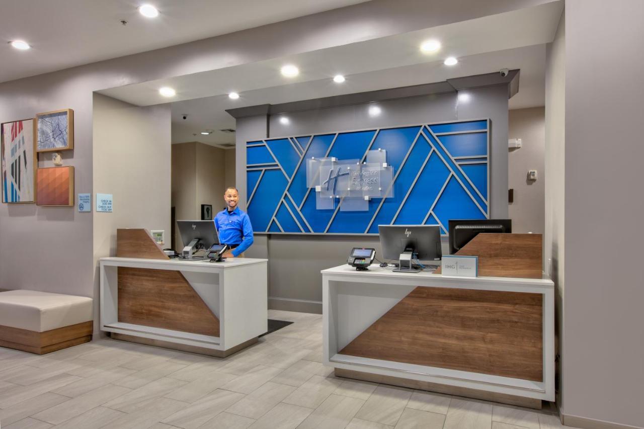 Holiday Inn Express & Suites North Dallas At Preston By Ihg מראה חיצוני תמונה