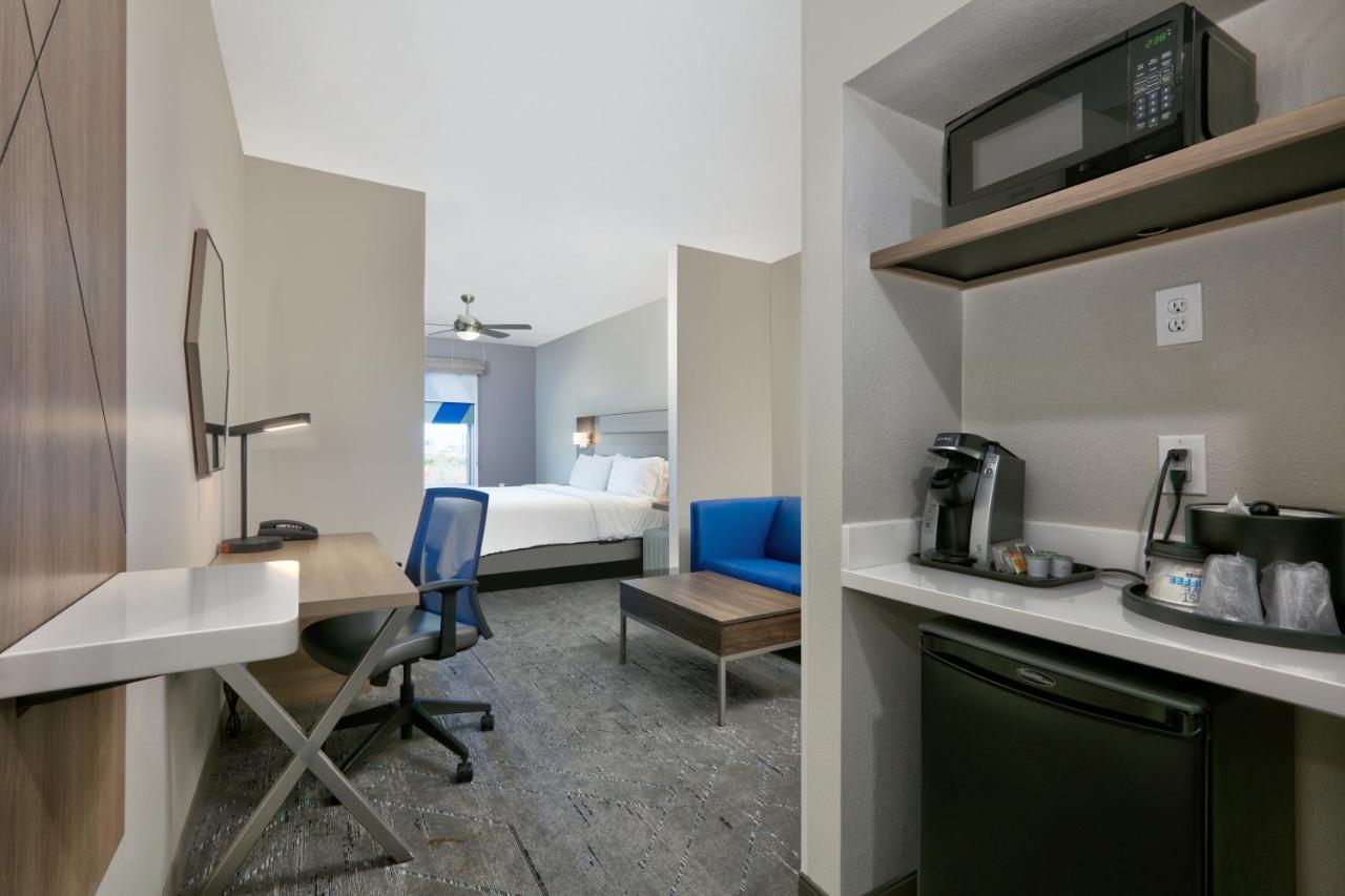 Holiday Inn Express & Suites North Dallas At Preston By Ihg מראה חיצוני תמונה