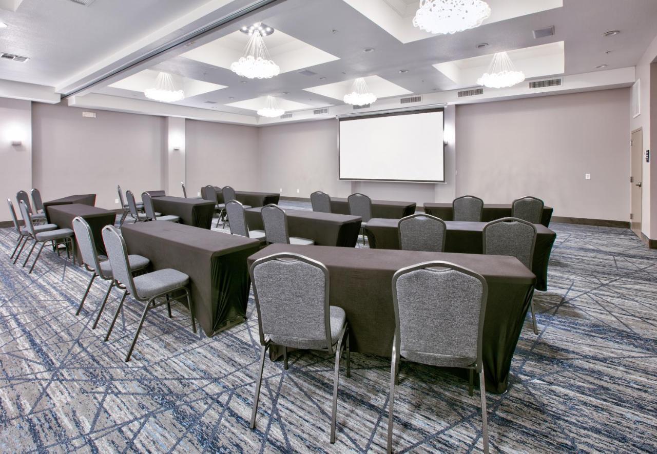 Holiday Inn Express & Suites North Dallas At Preston By Ihg מראה חיצוני תמונה