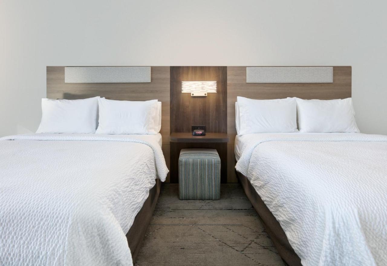 Holiday Inn Express & Suites North Dallas At Preston By Ihg מראה חיצוני תמונה